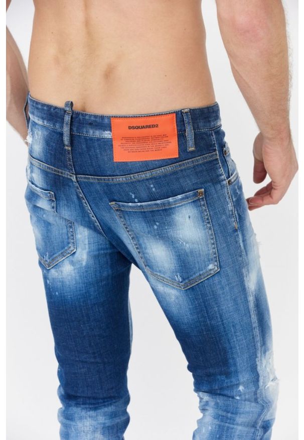 DSQUARED2 Niebieskie jeansy męskie Skater jean. Kolor: niebieski. Wzór: aplikacja