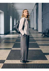 Reserved - Torebka na ramię - czarny. Kolor: czarny. Materiał: skórzane. Rodzaj torebki: na ramię #1