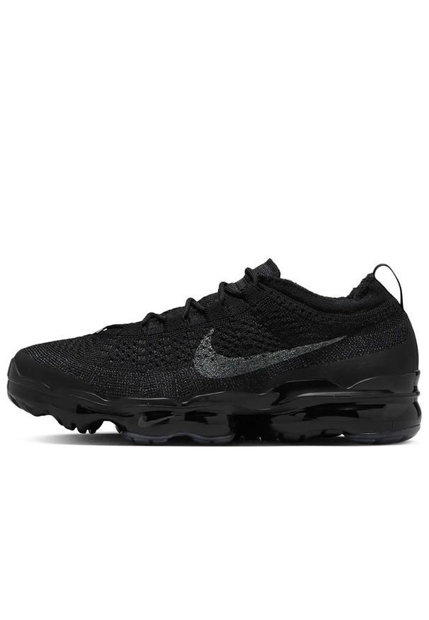 Buty Nike VaporMax 2023 Flyknit DV1678-003 - czarne. Okazja: na co dzień. Kolor: czarny. Materiał: materiał, syntetyk. Szerokość cholewki: normalna. Wzór: aplikacja. Sport: turystyka piesza