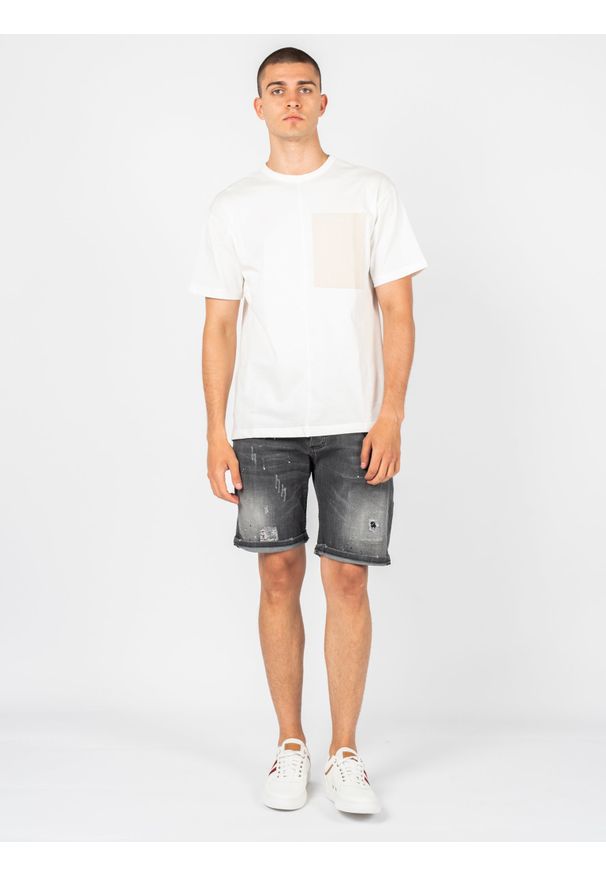 Xagon Man T-Shirt "Zuk" | P2308 2Z87 ZUK | Mężczyzna | Kremowy. Kolor: kremowy. Materiał: bawełna. Wzór: aplikacja