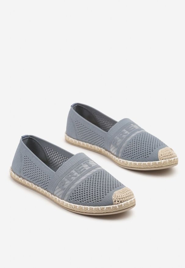 Born2be - Jasnoniebieskie Espadryle z Ozdobnym Noskiem Perforacją i Napisem Palavella. Okazja: na co dzień. Kolor: niebieski. Materiał: materiał. Wzór: napisy. Sezon: lato. Styl: klasyczny, casual