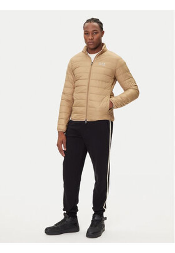 EA7 Emporio Armani Kurtka puchowa 8NPB23 PNGPZ U6171 Beżowy Regular Fit. Kolor: beżowy. Materiał: syntetyk
