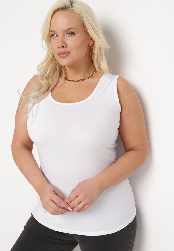 Born2be - Biały Klasyczny Top z Bawełny Bez Rękawów Rolira. Kolor: biały. Materiał: bawełna. Długość rękawa: bez rękawów. Sezon: lato. Styl: klasyczny