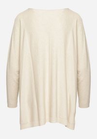 Born2be - Jasnobeżowy Sweter z Wiskozą o Klasycznym Kroju z Kieszeniami i Rozcięciami Narista. Okazja: na co dzień. Kolor: beżowy. Materiał: wiskoza. Styl: klasyczny #6