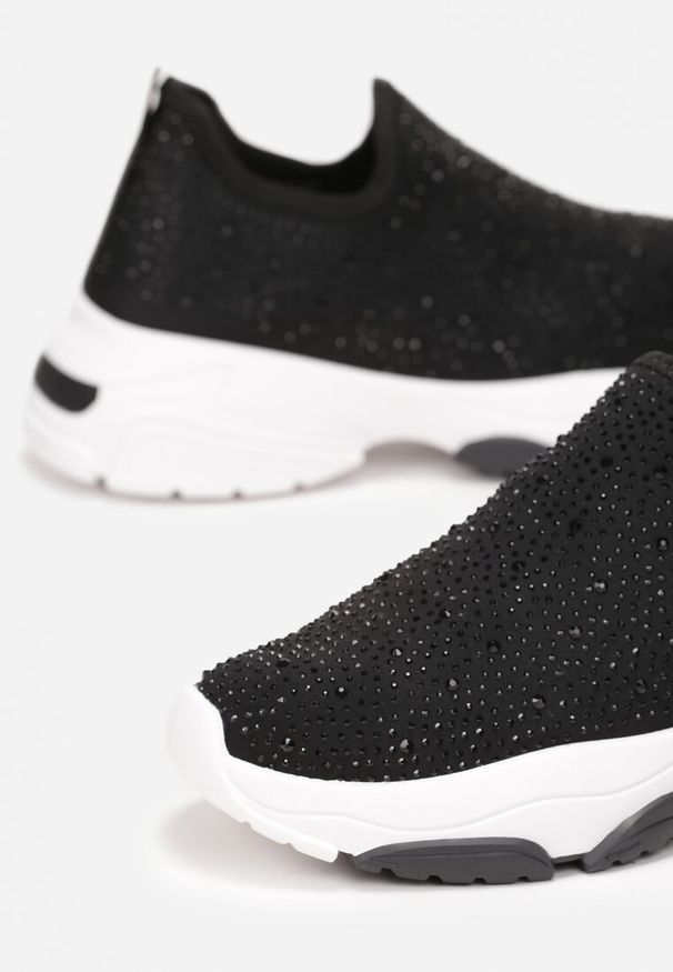 Born2be - Czarne Sneakersy z Cyrkoniami na Cholewce Alenthe. Okazja: na co dzień. Kolor: czarny. Materiał: jeans. Szerokość cholewki: normalna