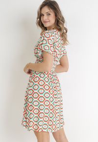 Born2be - Pomarańczowa Sukienka Mini z Wiskozy z Gumką w Pasie i Kopertowym Dekoltem Karisa. Kolor: pomarańczowy. Materiał: wiskoza. Długość rękawa: krótki rękaw. Sezon: wiosna, lato. Typ sukienki: kopertowe. Długość: mini #3