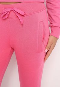 Born2be - Fuksjowe Spodnie Dresowe z Gumką w Pasie i Polarem Persayus. Kolor: różowy. Materiał: polar, dresówka. Sezon: jesień, zima