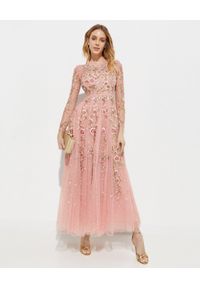 NEEDLE & THREAD - Sukienka z kwiatowym haftem Lilian Rose. Kolor: różowy, wielokolorowy, fioletowy. Materiał: tiul. Długość rękawa: długi rękaw. Wzór: haft, kwiaty #4