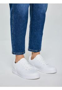 Big-Star - Sneakersy damskie ze skóry ekologicznej białe OO274A549 101. Okazja: na co dzień. Nosek buta: okrągły. Kolor: biały. Materiał: skóra ekologiczna #3