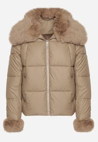 Born2be - Brązowa Pikowana Kurtka z Szerokim Kołnierzem z Futerkiem Galerra. Okazja: na spacer, na co dzień. Kolor: brązowy. Materiał: futro. Sezon: zima. Styl: casual, elegancki #6