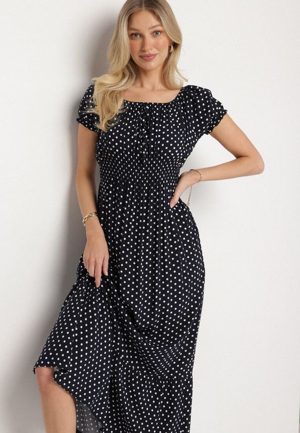 Born2be - Granatowa Sukienka z Bawełną w Kropki Ellisla. Okazja: na co dzień. Kolor: niebieski. Materiał: bawełna. Wzór: kropki. Styl: casual, elegancki