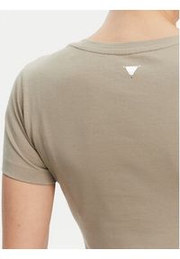 Guess T-Shirt W5GI08 J1314 Khaki Slim Fit. Kolor: brązowy. Materiał: bawełna #5