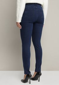 Born2be - Granatowe Jeansy o Fasonie Slim z Regularnym Stanem Zelzedis. Okazja: na co dzień. Kolor: niebieski. Długość: do kostek. Sezon: jesień. Styl: elegancki, casual #7