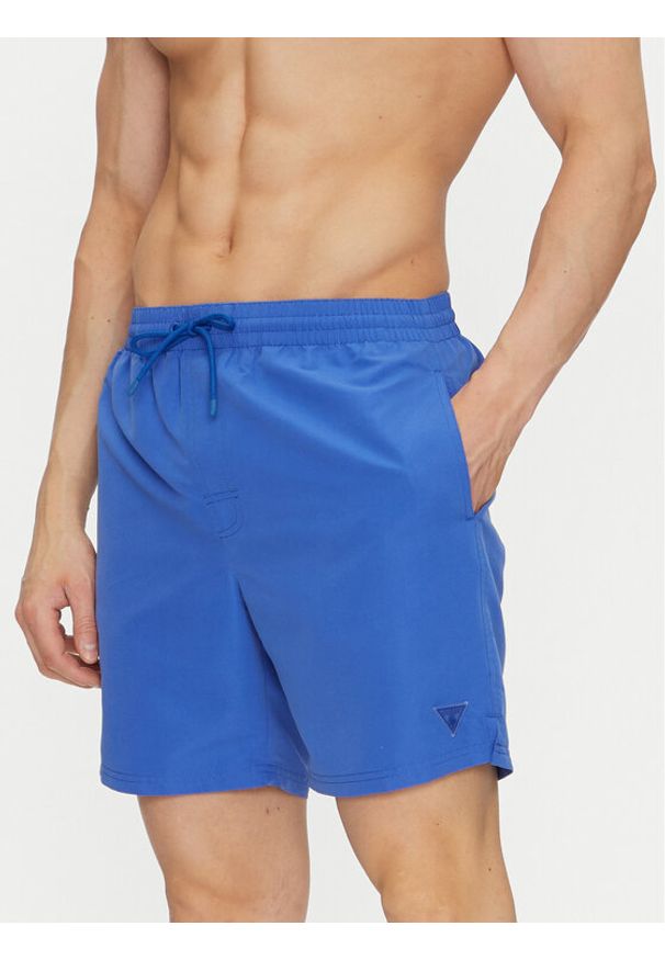 Guess Szorty kąpielowe F4GT01 WG282 Niebieski Regular Fit. Kolor: niebieski. Materiał: syntetyk
