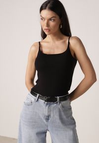 Born2be - Czarny Wiskozowy Top z Podwójnymi Ramiączkami Hendrea. Okazja: na co dzień. Kolor: czarny. Materiał: wiskoza. Długość rękawa: na ramiączkach. Styl: casual, elegancki #1