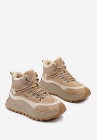 Born2be - Ciemnobeżowe Sportowe Sneakersy Śniegowce Vices na Grubej Podeszwie Nellsana. Okazja: na co dzień. Kolor: beżowy. Materiał: jeans. Szerokość cholewki: normalna. Wzór: aplikacja #5