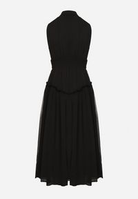 Born2be - Czarna Sukienka Długa Rozkloszowana z Powlekanymi Guzikami Ingridesa. Kolor: czarny. Długość: maxi #5