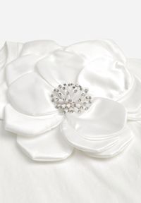 Renee - Biały T-shirt Bluzka z Bawełny z Krótkim Rękawem i Aplikacją Kwiatu Dimasa. Okazja: na imprezę, na urodziny, na randkę. Kolor: biały. Materiał: bawełna. Długość rękawa: krótki rękaw. Długość: krótkie. Wzór: aplikacja, kwiaty. Sezon: lato. Styl: elegancki, klasyczny #7