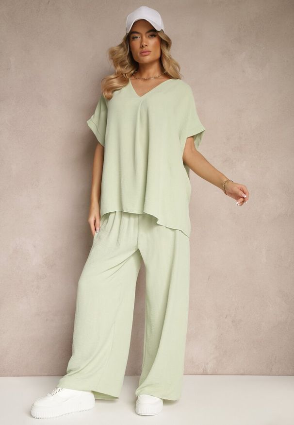 Renee - Zielony Bawełniany Komplet Spodnie o Szerokim Kroju i T-shirt Oversize Seltebis. Kolor: zielony. Materiał: bawełna. Wzór: aplikacja, gładki, kolorowy