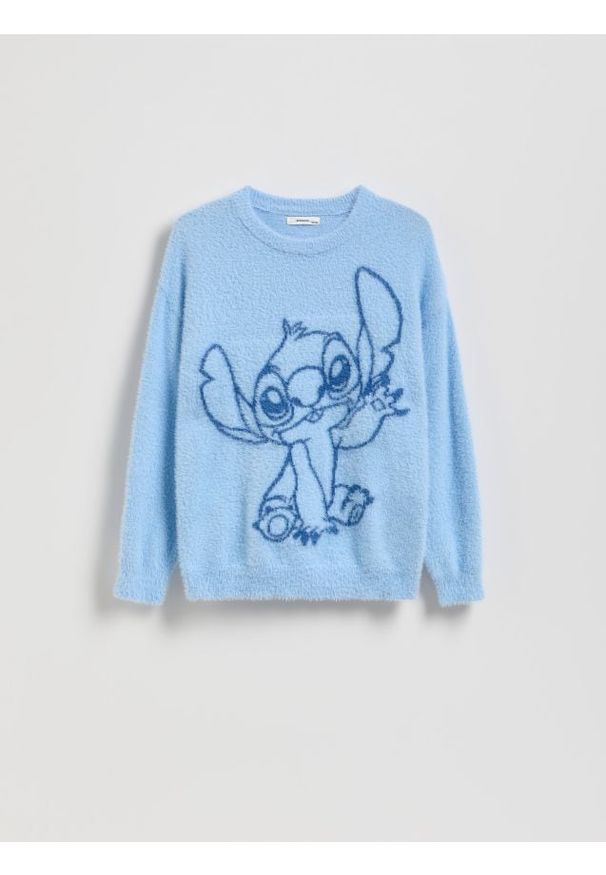 Reserved - Sweter Lilo i Stitch z wiskozą - jasnoniebieski. Kolor: niebieski. Materiał: wiskoza