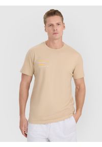 4f - 4F T-shirt regular z nadrukiem męski - brązowy S. Okazja: na co dzień. Kolor: brązowy. Materiał: jersey, bawełna, materiał. Długość rękawa: krótki rękaw. Długość: krótkie. Wzór: nadruk. Styl: sportowy, klasyczny, casual #1