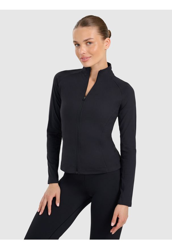 4f - 4F Bluza treningowa slim szybkoschnąca damska - czarna L. Okazja: na co dzień. Typ kołnierza: kołnierzyk stójkowy, bez kaptura. Kolor: czarny. Materiał: syntetyk, włókno, materiał. Długość rękawa: raglanowy rękaw. Wzór: gładki. Styl: klasyczny, sportowy, casual. Sport: fitness