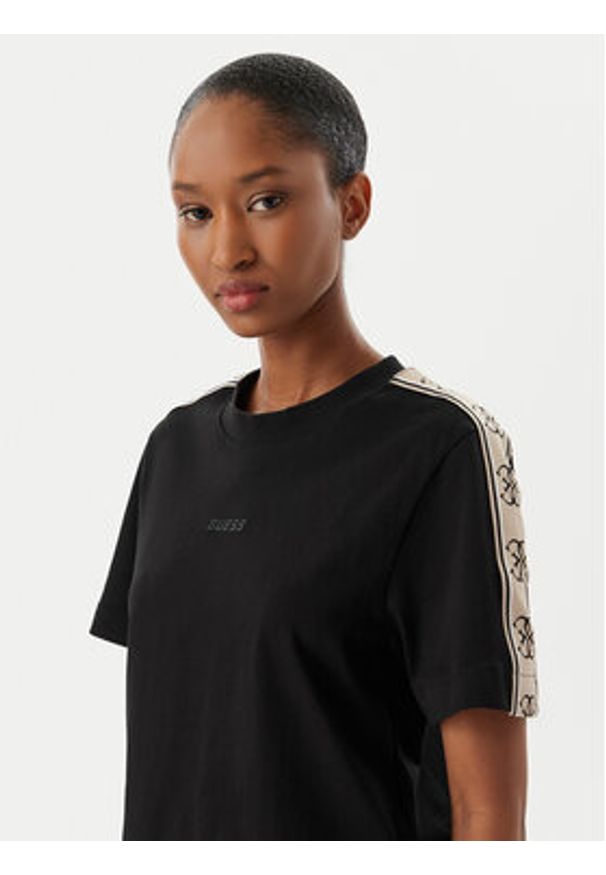 Guess T-Shirt V3RI08 I3Z14 Czarny Relaxed Fit. Kolor: czarny. Materiał: bawełna