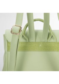 Wittchen - Damski plecak z geometryczną ozdobą. Kolor: zielony. Materiał: skóra ekologiczna. Wzór: geometria, aplikacja. Styl: casual #5