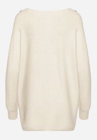 Born2be - Jasnobeżowy Sweter z Dodatkiem Bawełny i Wiskozy z Guzikami na Rękawach Ciasine. Okazja: na co dzień. Kolekcja: plus size. Kolor: beżowy. Materiał: bawełna, wiskoza. Długość rękawa: długi rękaw. Długość: długie. Styl: casual #4