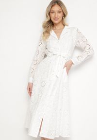 Born2be - Biała Koszulowa Sukienka z Ażurowym Wzorem i Paskiem Tanithiea. Okazja: na co dzień. Typ kołnierza: kołnierzyk klasyczny. Kolor: biały. Materiał: bawełna. Długość rękawa: długi rękaw. Wzór: ażurowy. Typ sukienki: koszulowe. Styl: elegancki, casual, klasyczny #7