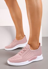 Born2be - Różowe Buty Sportowe Bretheis. Wysokość cholewki: przed kostkę. Nosek buta: okrągły. Kolor: różowy. Materiał: materiał, dresówka. Szerokość cholewki: normalna