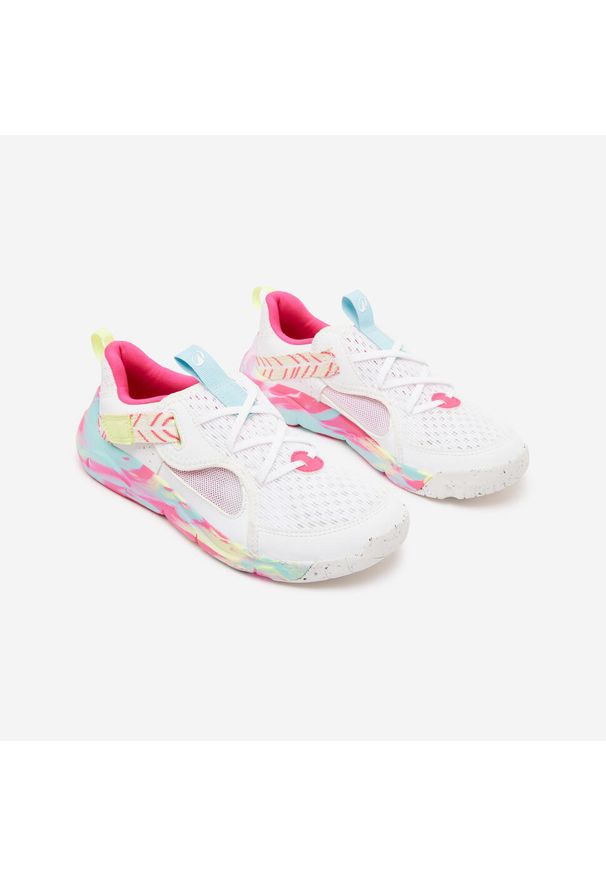 Buty sportowe dla dzieci Decathlon Playful Summer. Okazja: na uczelnię. Zapięcie: rzepy. Kolor: wielokolorowy, biały, różowy. Materiał: tkanina, kauczuk. Szerokość cholewki: normalna. Sport: turystyka piesza