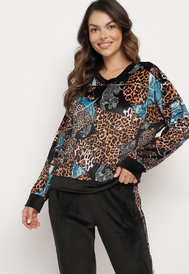 Born2be - Czarno-Beżowy Welurowy Komplet Dresowy w Panterkę Bluza i Spodnie z Lampasami oraz Gumką w Pasie Ivalethe. Kolor: czarny. Materiał: dresówka, welur. Wzór: motyw zwierzęcy