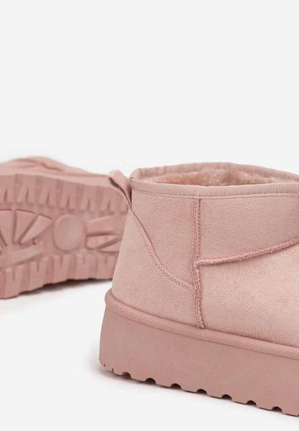Renee - Różowe Krótkie Śniegowce na Grubej Podeszwie Aranwen. Okazja: na co dzień. Kolor: różowy. Materiał: dzianina. Styl: elegancki, casual