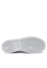 Nike - NIKE COURT VISION LO BE Sneakersy damskie. Okazja: na co dzień, do pracy, na spacer, na uczelnię. Kolor: biały. Materiał: guma, syntetyk, skóra. Szerokość cholewki: normalna. Sezon: lato. Model: Nike Court. Sport: turystyka piesza