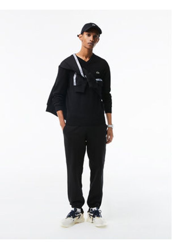 Lacoste Sweter AH1951 Czarny Regular Fit. Kolor: czarny. Materiał: bawełna