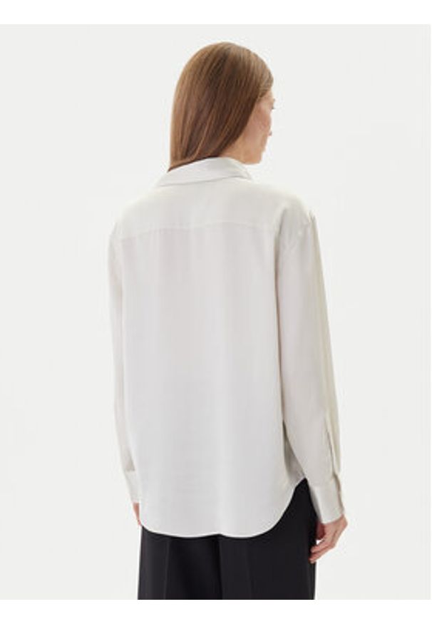 Calvin Klein Bluzka LV044D125G Beżowy Regular Fit. Kolor: beżowy. Materiał: syntetyk, satyna
