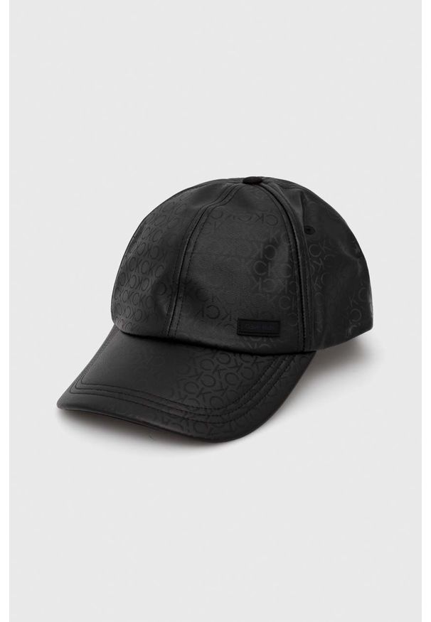Calvin Klein czapka z daszkiem kolor czarny gładka. Kolor: czarny. Materiał: włókno, materiał. Wzór: gładki
