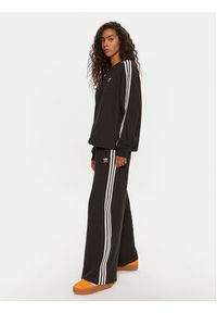 Adidas - adidas Spodnie dresowe 3-Stripes IY7255 Czarny Loose Fit. Kolor: czarny. Materiał: bawełna #5