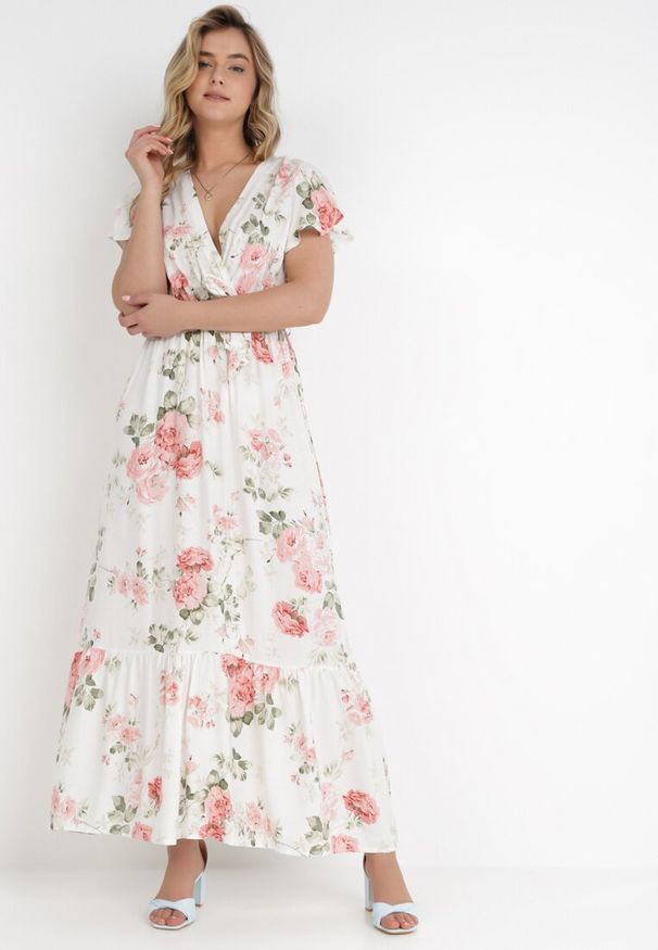 Born2be - Biała Sukienka Thellippe. Kolor: biały. Materiał: tkanina. Długość rękawa: krótki rękaw. Wzór: kwiaty. Styl: elegancki. Długość: maxi
