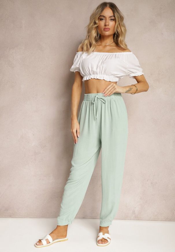 Renee - Miętowe Casualowe Spodnie High Waist Wykończone Gumką w Pasie Dimrue. Okazja: na co dzień. Stan: podwyższony. Kolor: miętowy. Styl: casual