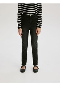 Reserved - Jeansy slim super high waist - czarny. Stan: podwyższony. Kolor: czarny