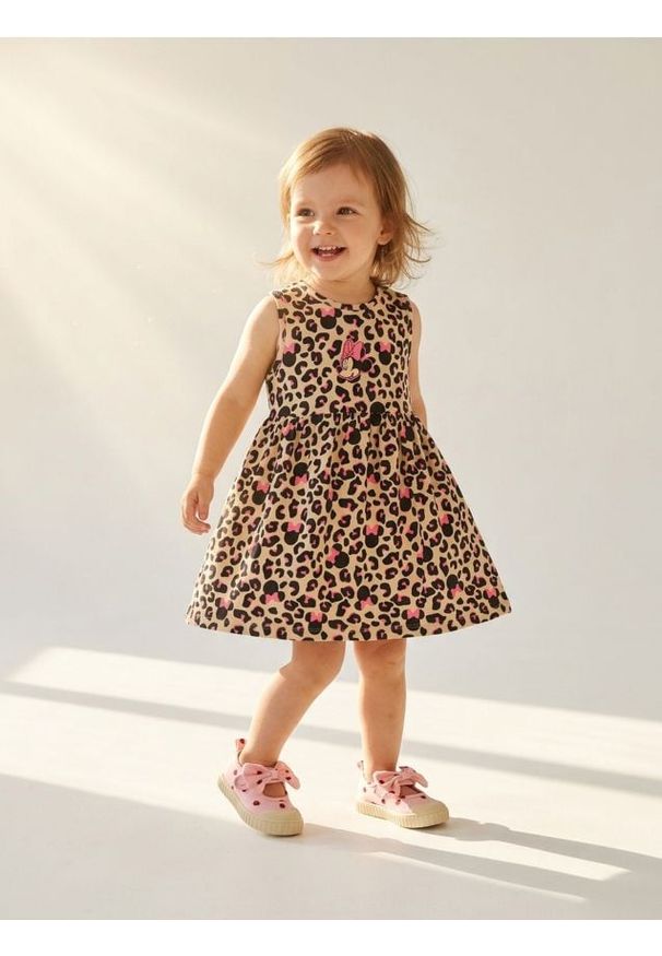 Sinsay - Sukienka z motywem panterki Minnie Mouse - beżowy. Kolor: beżowy. Wzór: motyw zwierzęcy, motyw z bajki