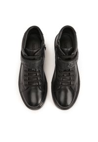 Kazar - Miejskie sneakersy ze skóry licowej. Wysokość cholewki: przed kolano. Zapięcie: rzepy. Kolor: czarny. Materiał: skóra. Szerokość cholewki: normalna #2