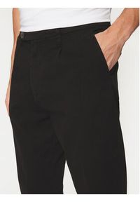 Guess Spodnie materiałowe M4BB27 WGHA1 Czarny Slim Fit. Kolor: czarny. Materiał: bawełna #5