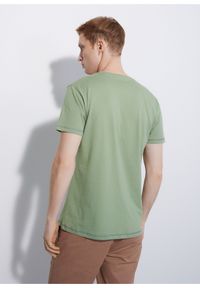 Ochnik - Zielony T-shirt męski z logo. Kolor: zielony. Materiał: bawełna. Wzór: nadruk #2