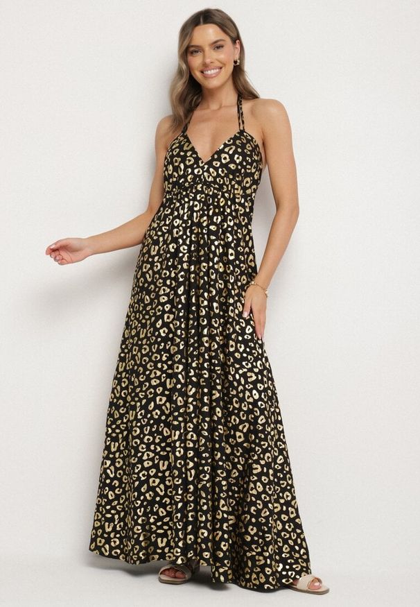 Born2be - Czarna Sukienka z Wiskozy z Odkrytymi Plecami i Metalicznym Nadrukiem w Panterkę Linadea. Typ kołnierza: dekolt w serek. Kolor: czarny. Materiał: wiskoza. Wzór: nadruk, motyw zwierzęcy. Typ sukienki: rozkloszowane