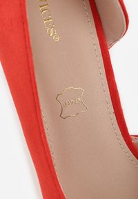 Renee - Czerwone Szpilki Vices z Wkładką ze Skóry Naturalnej Ozdobione Wycięciem Oliritia. Okazja: na co dzień. Kolor: czerwony. Materiał: skóra. Wzór: aplikacja. Obcas: na szpilce. Styl: casual #7