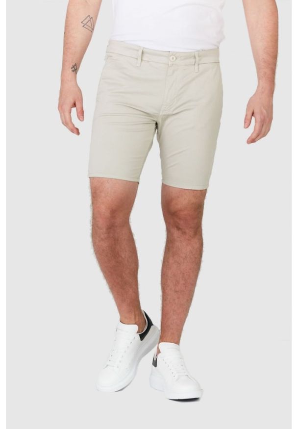 Guess - GUESS Beżowe szorty męskie. Kolor: beżowy. Materiał: bawełna