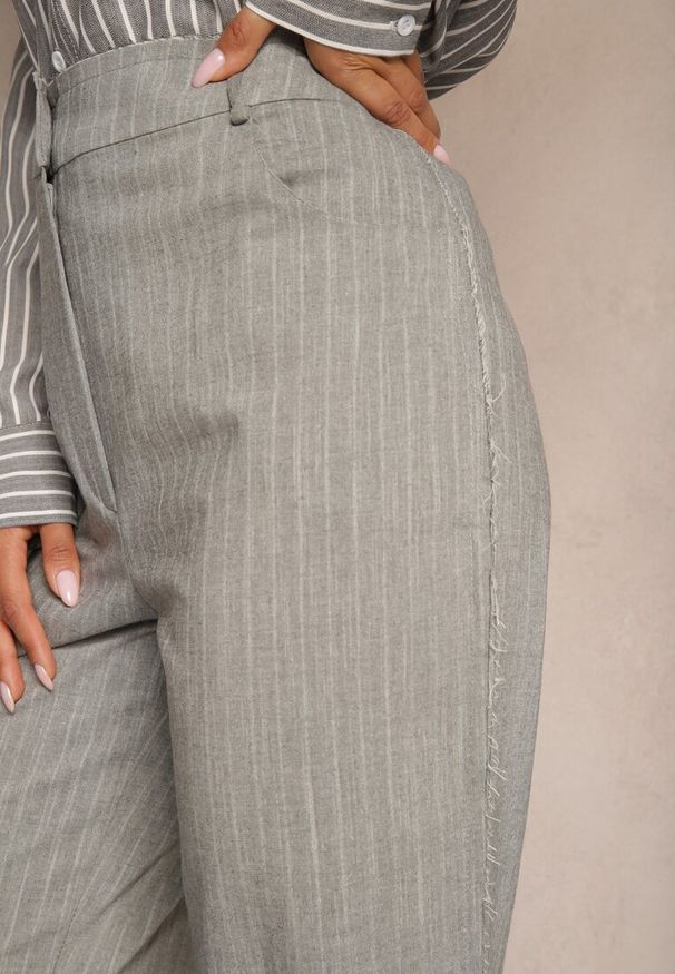 Renee - Szare Spodnie w Stylu Garniturowym High Waist Palvia. Okazja: na co dzień. Stan: podwyższony. Kolor: szary. Styl: casual, klasyczny, elegancki
